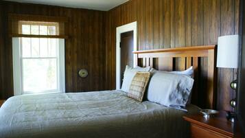 5 bedrooms, iron/ironing board, free WiFi, bed sheets