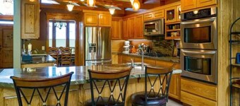 Wunder House, Sleeps 14!