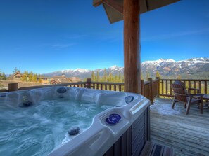 Tina de hidromasaje al aire libre