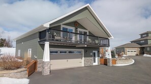 Exterior - Morley’s Marina Loft (Cardigan)