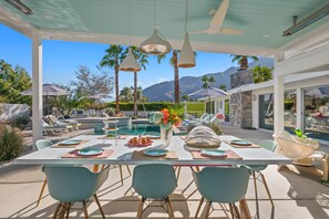 Outdoor dining - PS Swanky: The Ultimate Mid-Century Experience (Palm Springs)