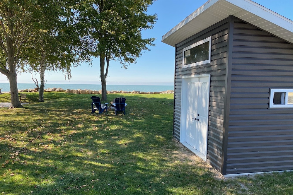 Bunker by the Bay - Perfect Couples Getaway