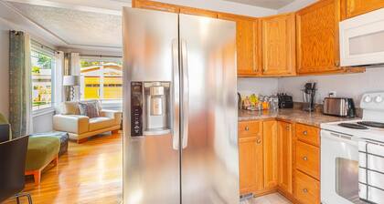 CENTRAL SIJAINTI, DUPLEX lähellä ALBERTA ART DISTRICT!