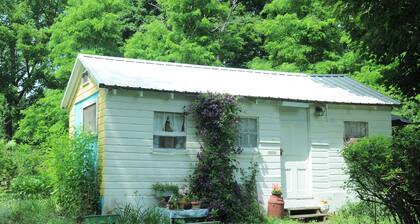 A cozy country "Doll House," with everything to meet your needs.