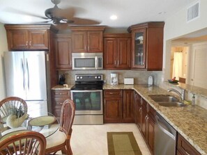Fridge, microwave, oven, stovetop - Townhouse with Garage - Across from Siesta Key Beach! (Sarasota)