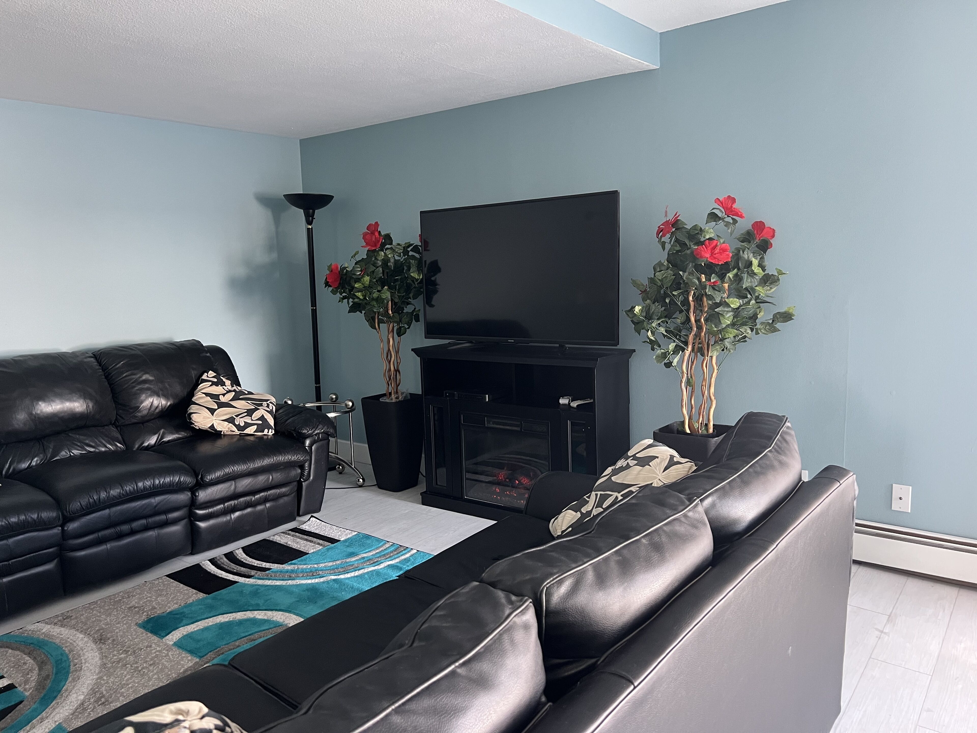 Lake Wawasee 2 Bedroom Premier Condo on Channel with 1 Boat Slip, Sleeps 6, 