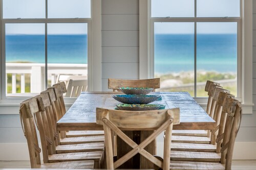 ¡Ofertas de otoño e invierno!  Increíble nueva casa de playa!  ¡Piscina privada de 50 pies!  Duerme 20!