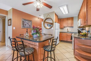 Fridge, microwave, oven, stovetop - Direct Oceanfront EVERY Room Kauhale Makai #214 - Largest Unit Available (Kihei)