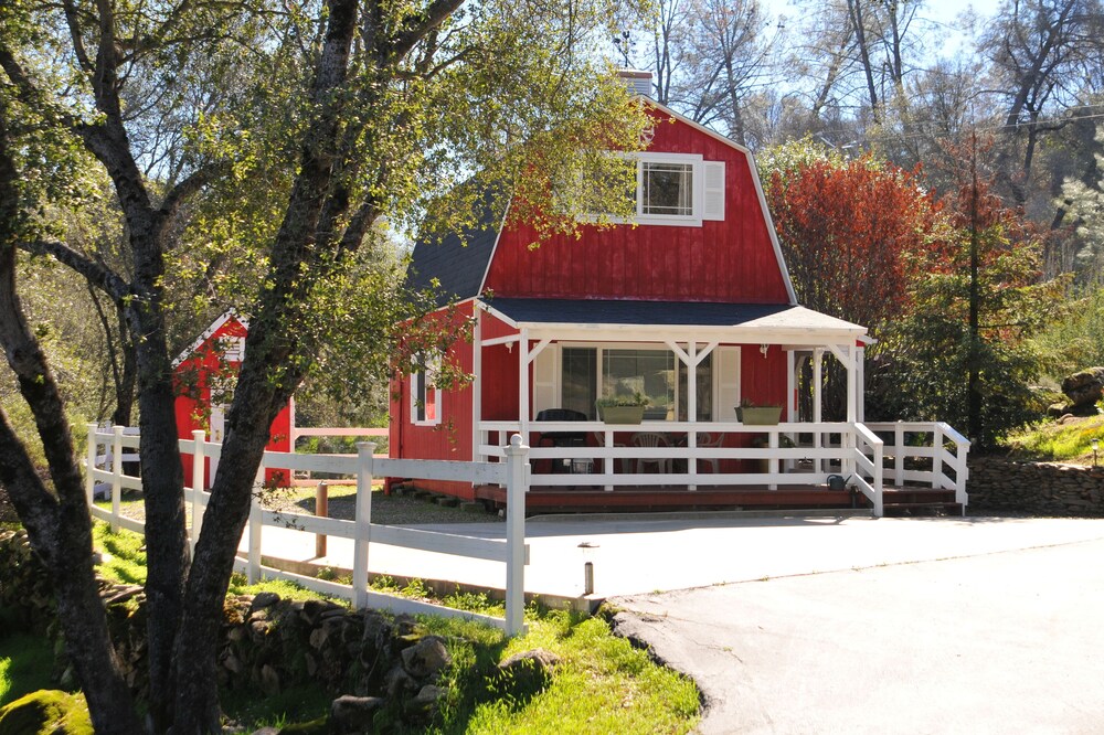 New Listing - Enjoy your stay while visting Yosemite