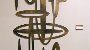 1 bedroom, individually decorated, individually furnished