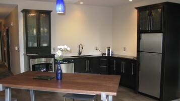 Wylie Suite | 1 bedroom, individually decorated, individually furnished