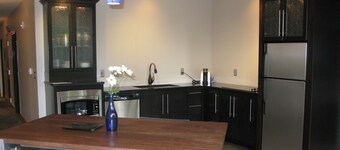 Suites at 118