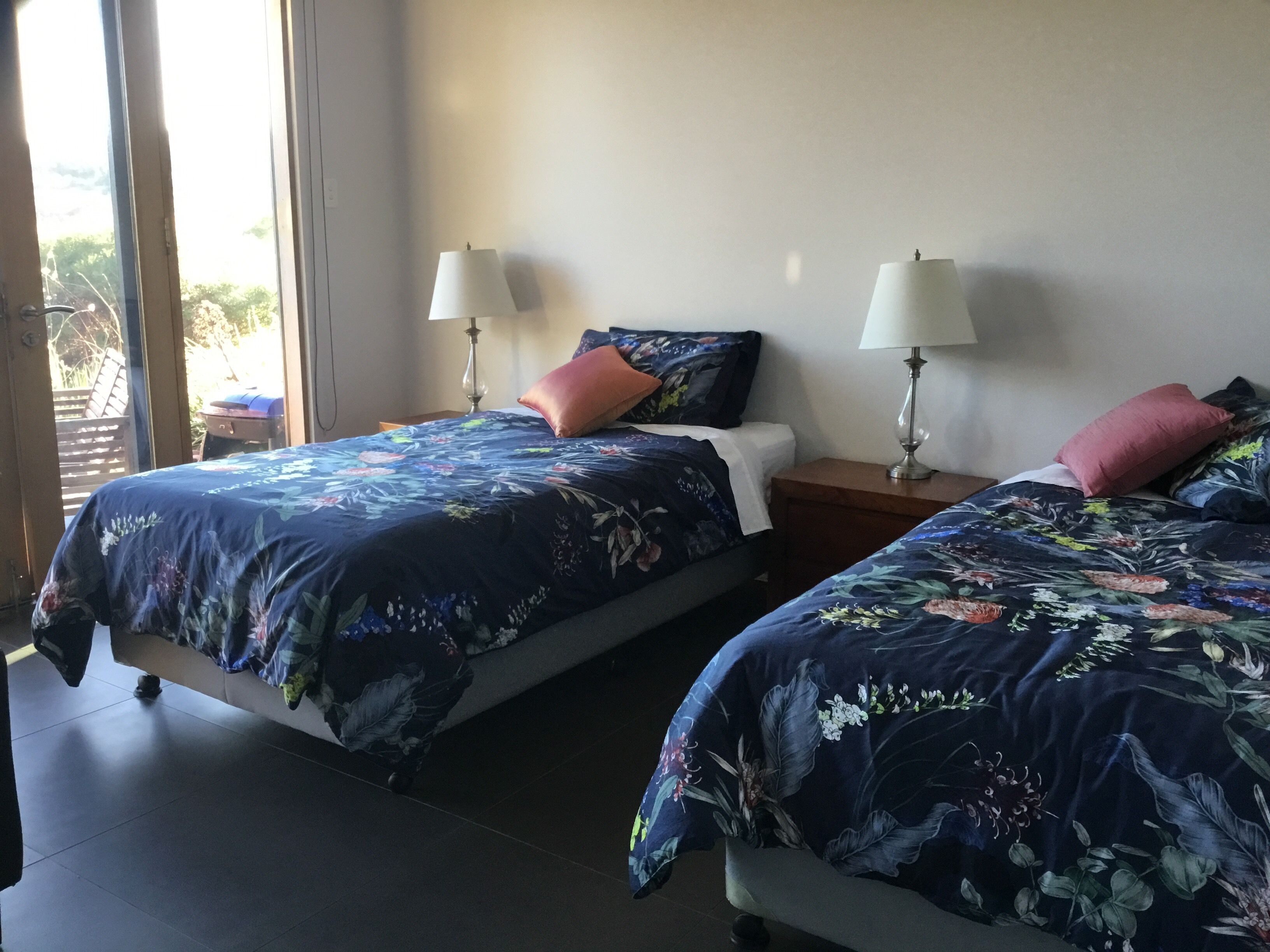 CloudsNest - secluded hills property