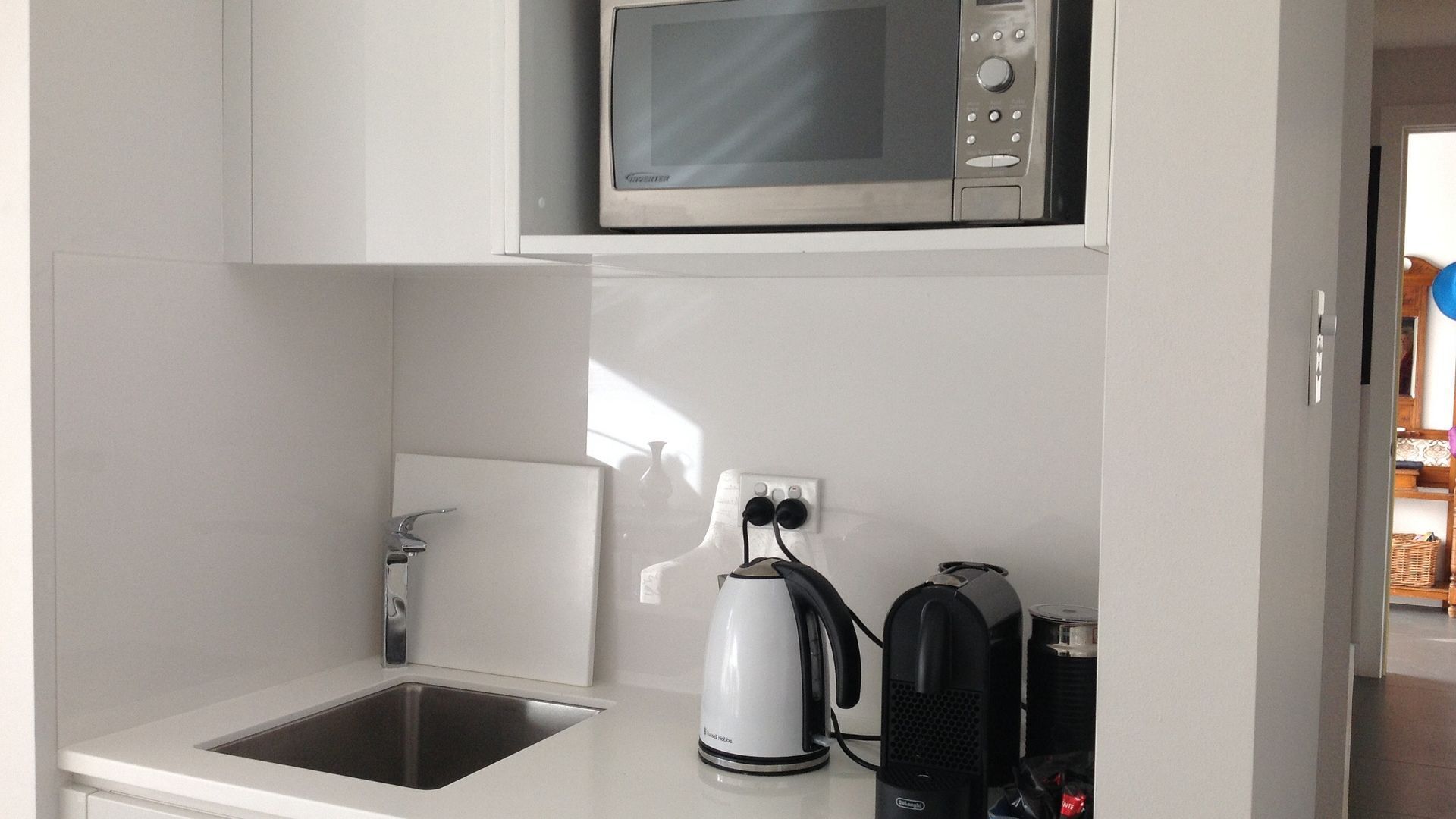 CloudsNest - secluded hills property — image 10