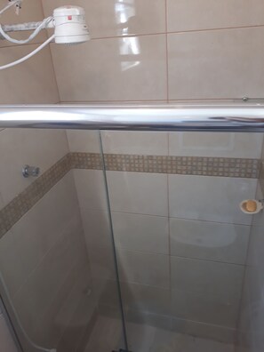 Bathroom - Apartment for Rent in Angra dos Reis (Village)