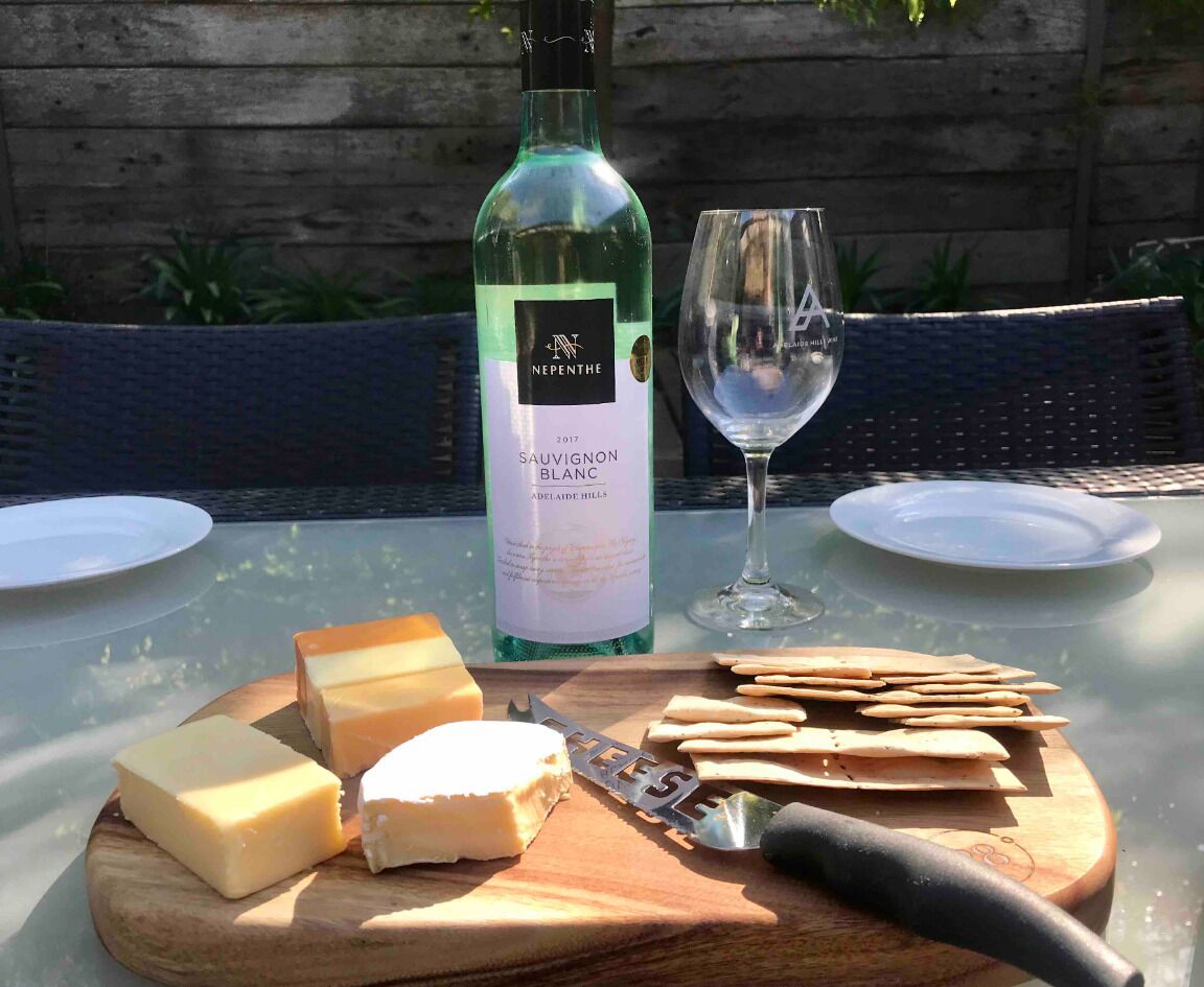 ADEL HILLS ESCAPE Clean•Cosy•Relax•Free Netflix — image 17