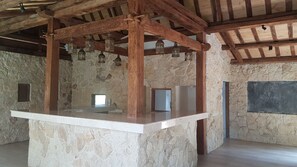 2 bars/lounges, poolside bar - Coconut Lodge (Mlonggo)