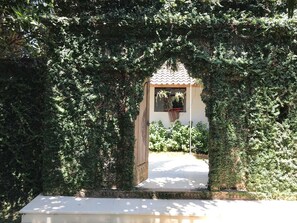 Two-Bedroom Bungalow | Terrasse/Patio