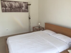 2 bedrooms, WiFi, bed sheets - SENSES BUILDING FREEDOM APARTMENT (Tarifa)