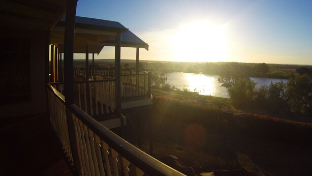 Front of property - evening/night - Murray Bridge Holiday Lodge No 3 (Murray Bridge East)