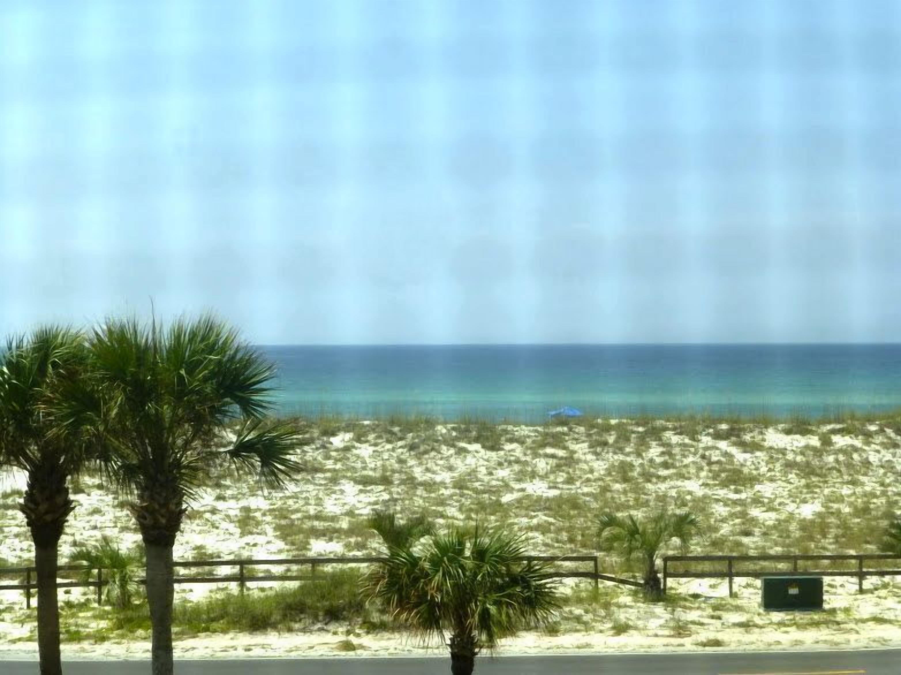 Wow - Water Views Everywhere! 2/2.5 Beachy Classy Townhouse Between Gulf and Bay