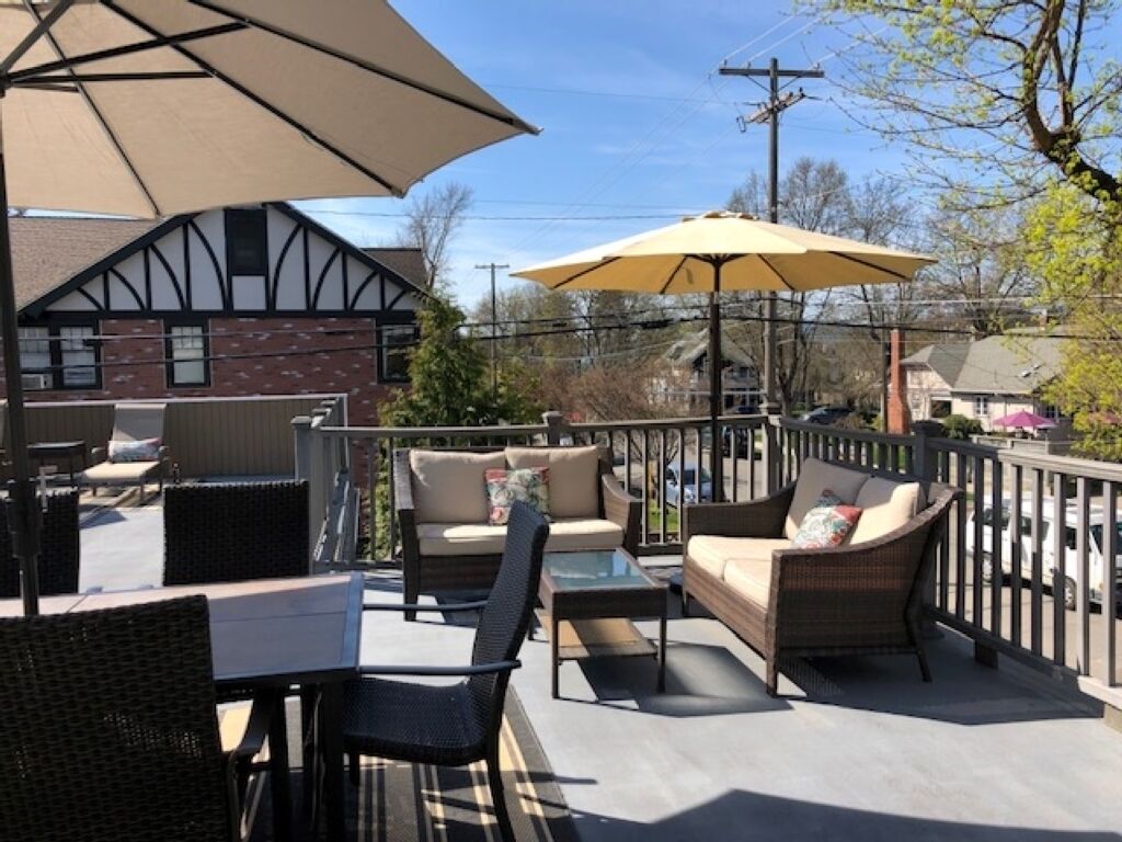 Historic Downtown Home-Beautifully Updated/Great Rooftop Deck/Walk Everywhere!