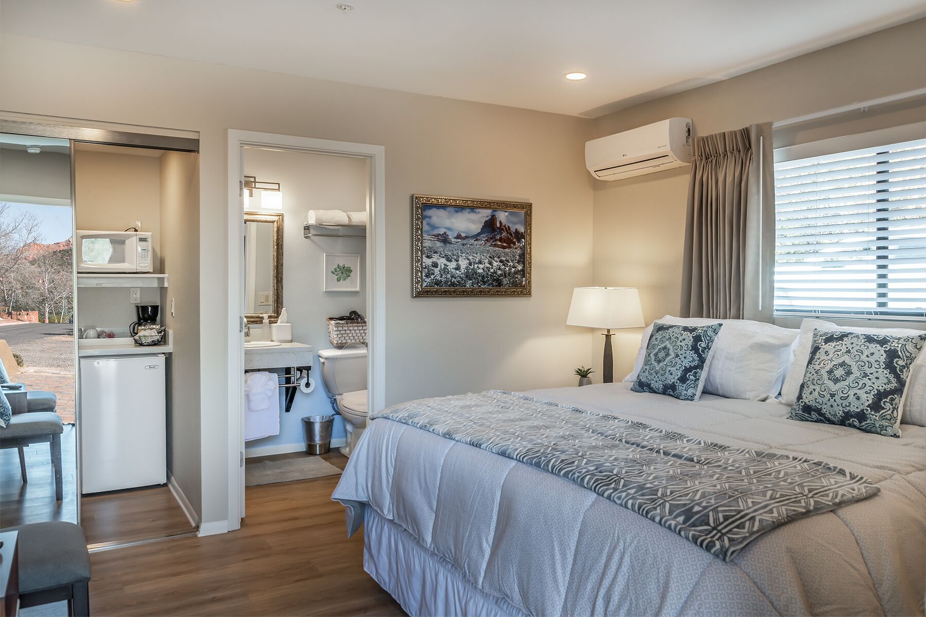 Prickly Pear Junior Suite #104 @ Sedona Uptown Suites