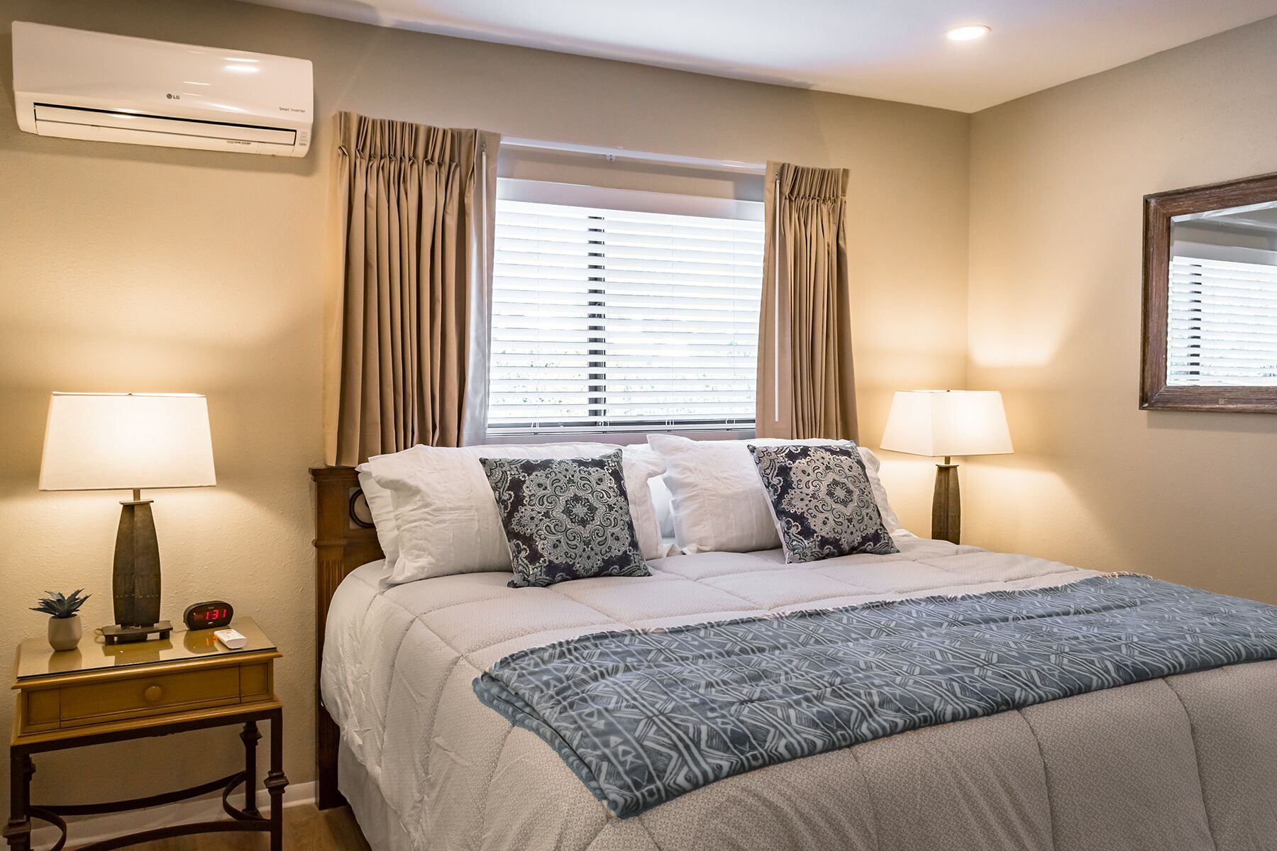 Prickly Pear Junior Suite #104 @ Sedona Uptown Suites