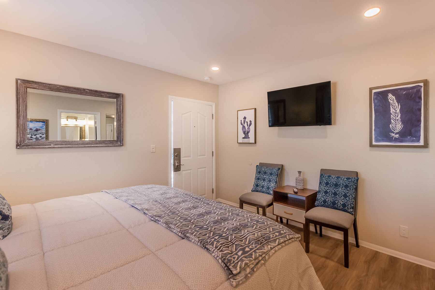 Prickly Pear Junior Suite #104 @ Sedona Uptown Suites