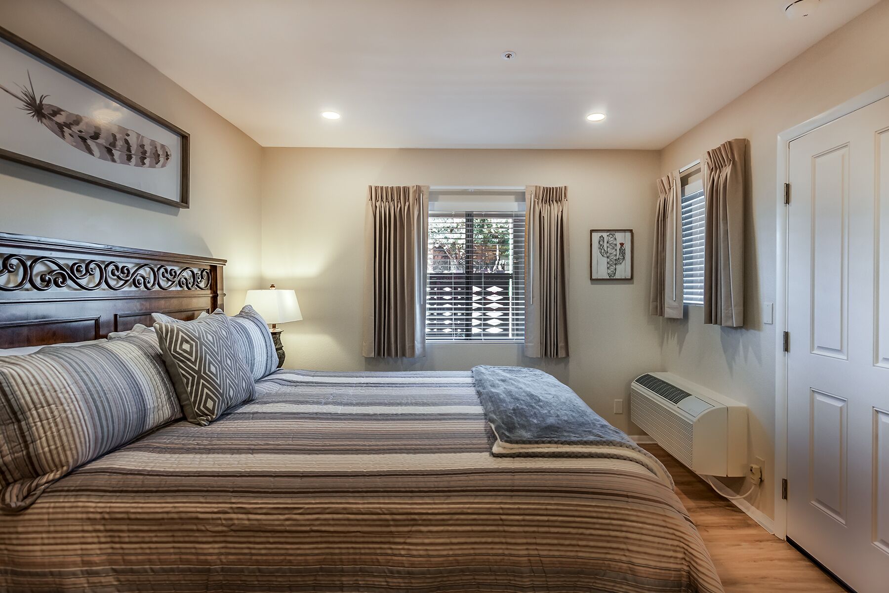 Saguaro Junior Suite #101 @ Sedona Uptown Suites