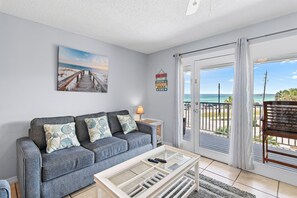 Smart TV - Summer Breeze 305: Oceanfront Condo with an AMAZING View! (Destin)