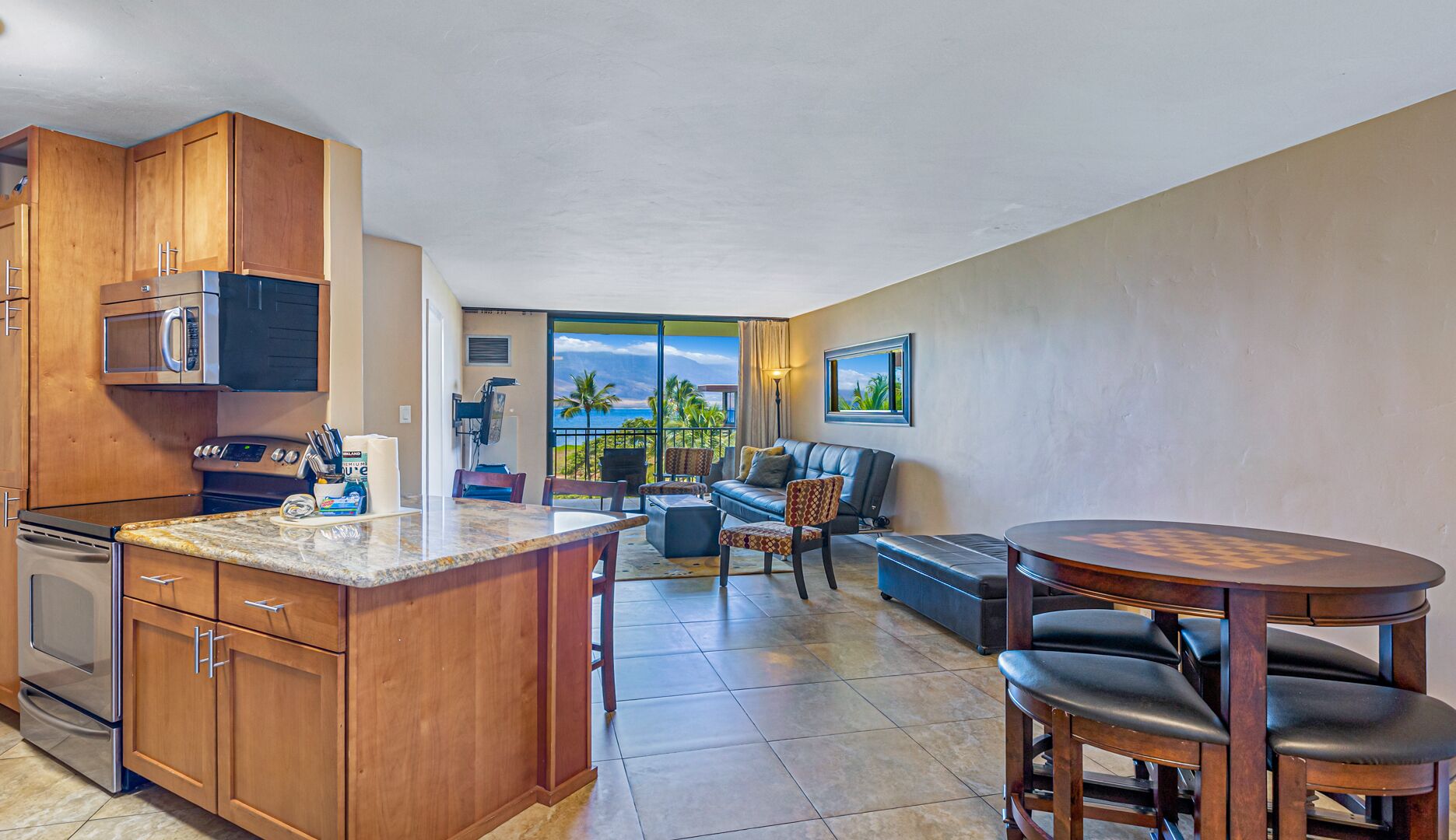 Oceanfront Kauhale Makai - Luxury 1 Bedroom ~ Central Air & Ocean View