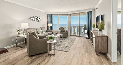 Directly on ocean! Luxury 12th floor condo