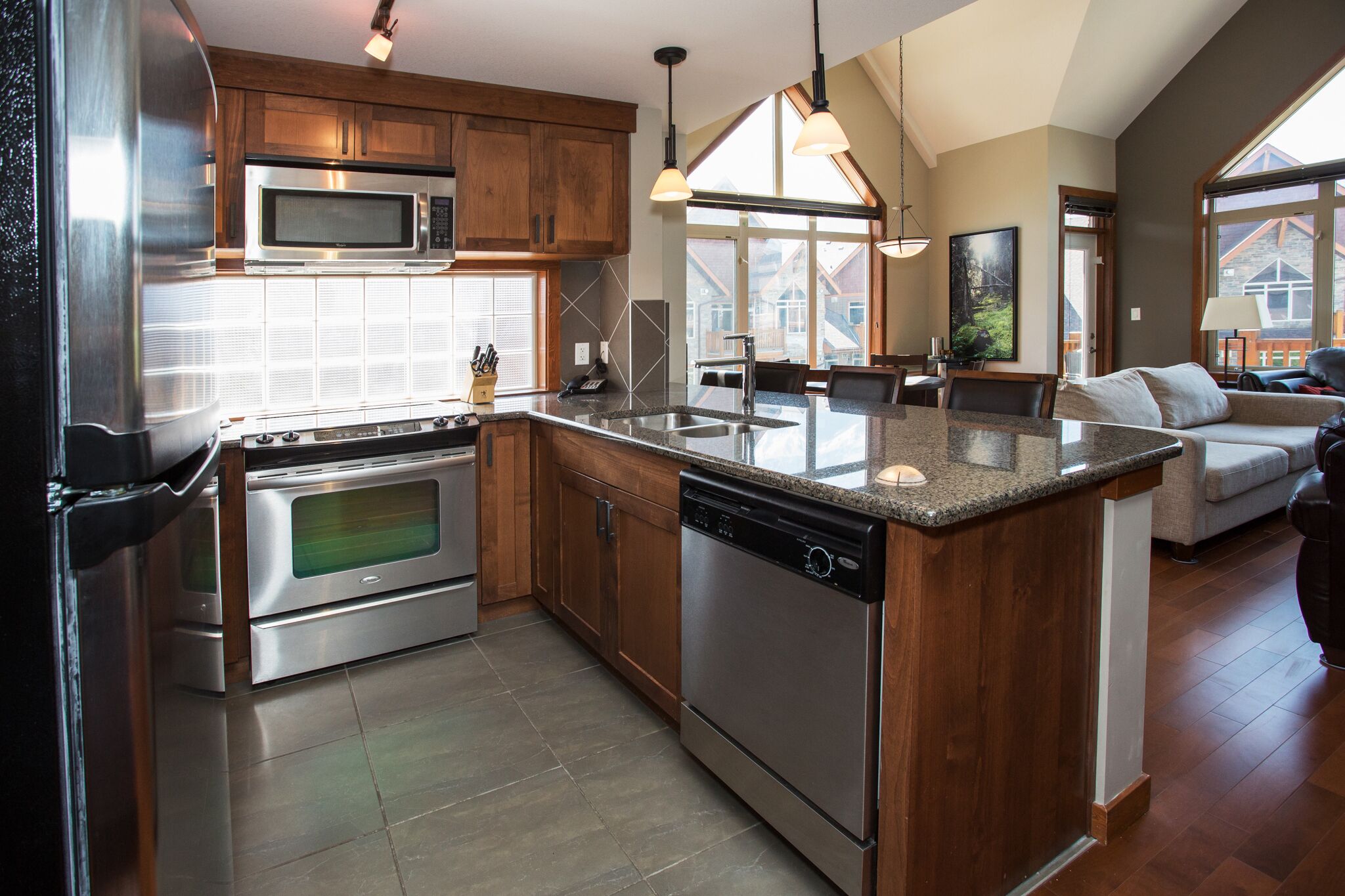 Luxury Vacation Corner Penthouse Suite 