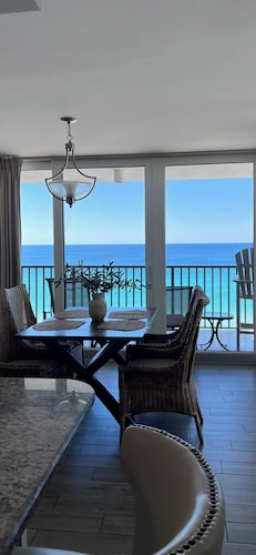 Sunset Beauty *** Vue imprenable sur la plage depuis un grand balcon