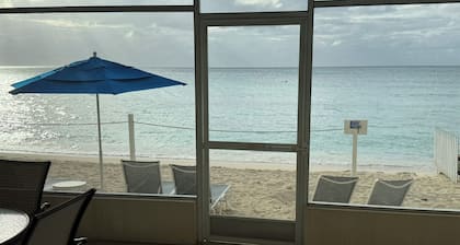 LAGE AM STRAND AUF SEVEN MILE STRAND