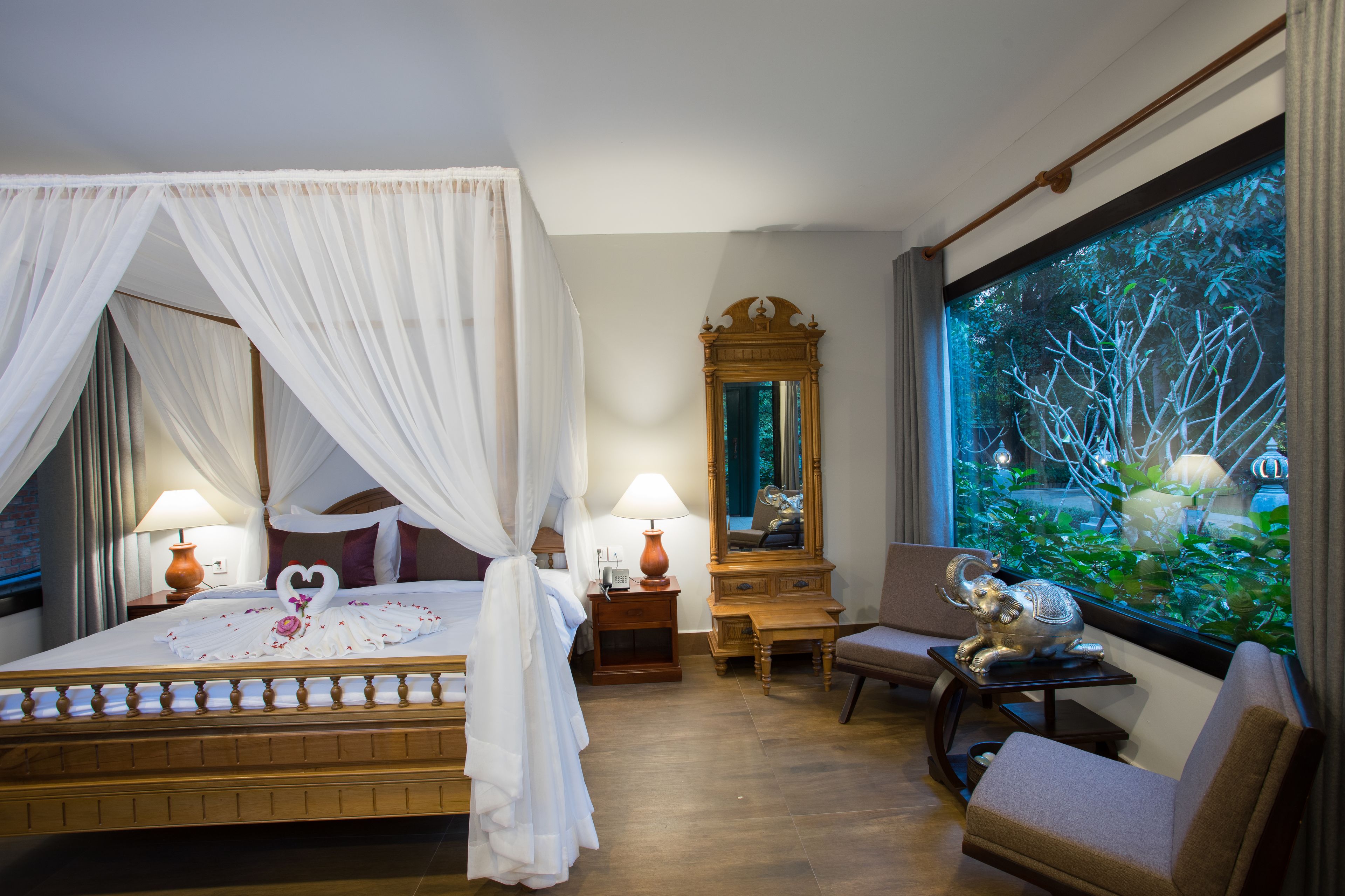 egyptian cotton sheets, premium bedding, down duvets, pillow-top beds