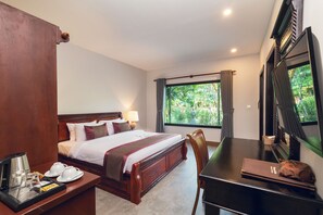 Egyptian cotton sheets, premium bedding, down duvets, pillow-top beds