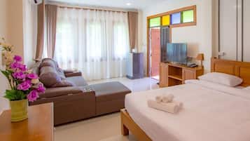 Suite | Iron/ironing board, rollaway beds, free WiFi, wheelchair access