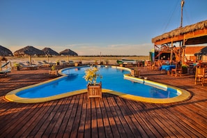Outdoor pool, sun loungers