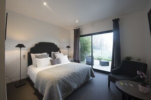 Comfort Double Room | Hypo-allergenic bedding, memory foam beds, individually decorated