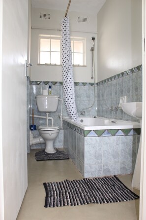 Apartment, 2 Bedrooms | Bathroom | Combined shower/tub, deep soaking tub, rainfall showerhead, towels - A Hidden Gem (Harare)