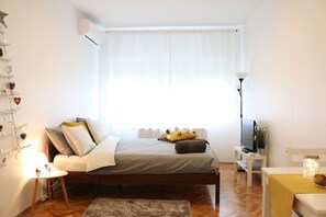 Fer et planche à repasser, Wi-Fi gratuit, draps fournis