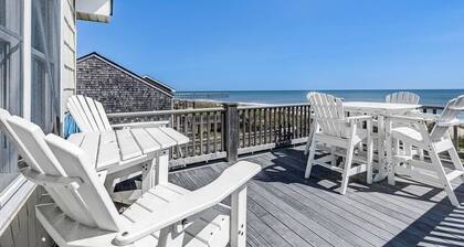 Sandpiper's Paradise | Oceanfront | Hot Tub | Kill Devil Hills
