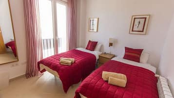 2 bedrooms, iron/ironing board, free WiFi, bed sheets