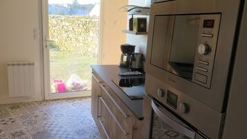 Réfrigérateur, micro-ondes, four, lave-vaisselle