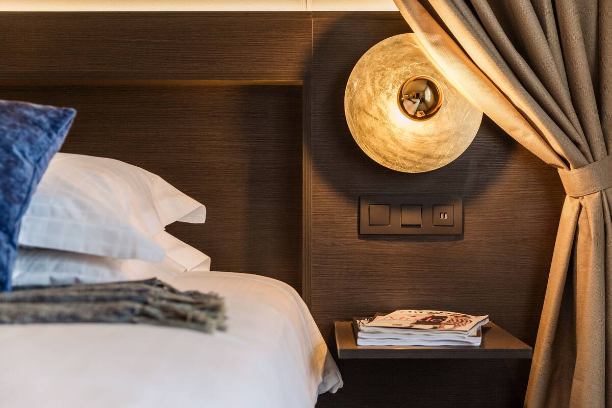 superior double room | 1 bedroom, minibar, in-room safe, cots/infant beds