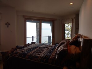 5 habitaciones, tabla de planchar con plancha, wifi y ropa de cama 