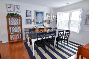 Dining - 3 bedroom on 1st floor. End unit. Gated community. Walking distance to beach. (North Myrtle Beach)