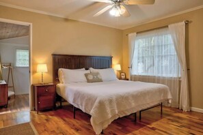 3 habitaciones, tabla de planchar con plancha, cuna de viaje y wifi 